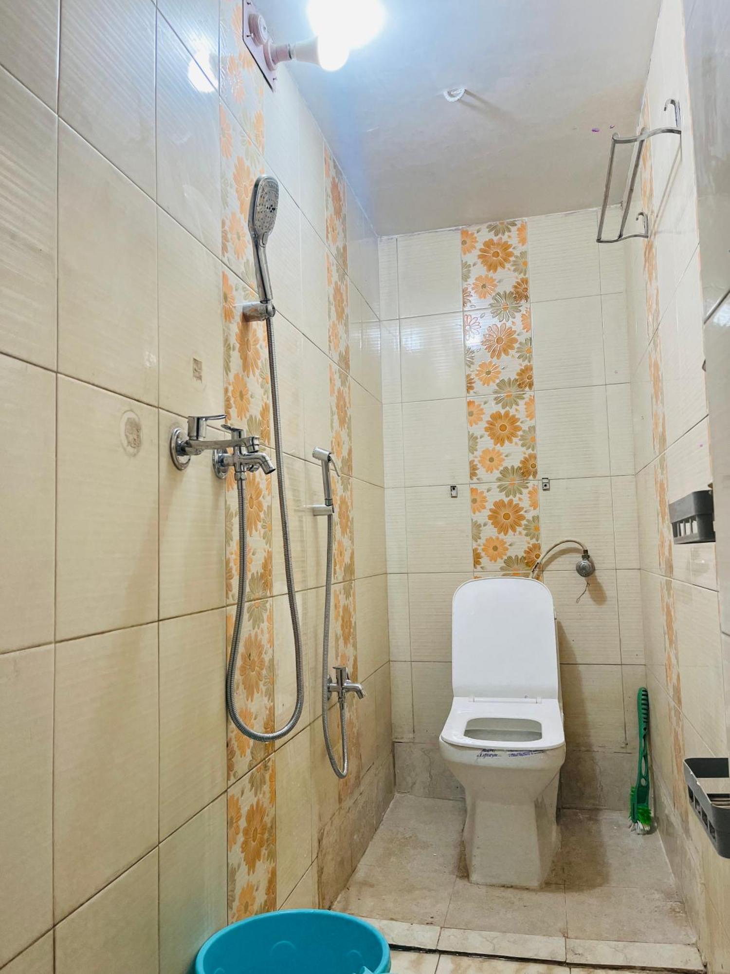 Saroja Paying Guest House Varanasi Exterior photo